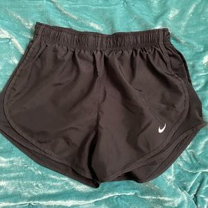 all black nike running shorts